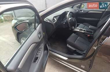 Хэтчбек Citroen C4 2010 в 