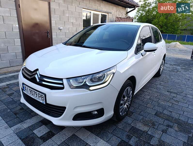 Хетчбек Citroen C4 2016 в 