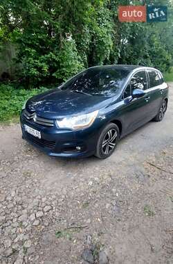 Хэтчбек Citroen C4 2012 в 