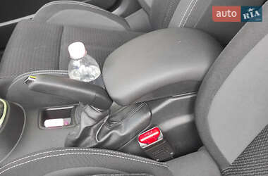 Хэтчбек Citroen C4 2016 в 