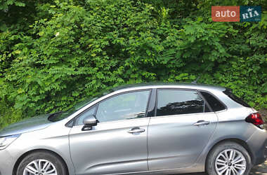 Хэтчбек Citroen C4 2016 в 