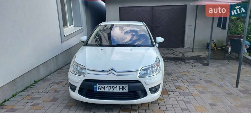 Хэтчбек Citroen C4 2010 в Ровно