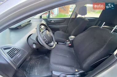 Хэтчбек Citroen C4 2009 в 