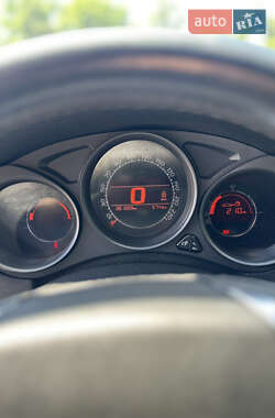 Хэтчбек Citroen C4 2012 в 