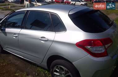 Хэтчбек Citroen C4 2011 в 
