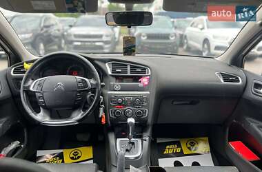 Хэтчбек Citroen C4 2011 в 