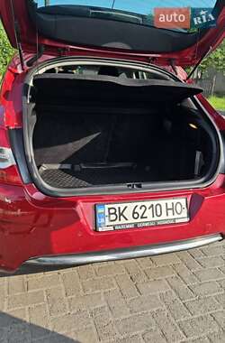 Хэтчбек Citroen C4 2013 в 