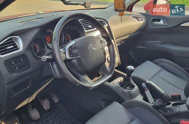 Хэтчбек Citroen C4 2013 в 