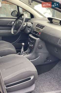 Хэтчбек Citroen C4 2009 в 