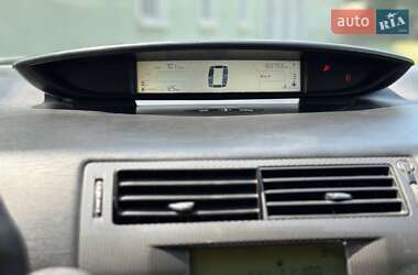 Хэтчбек Citroen C4 2007 в 