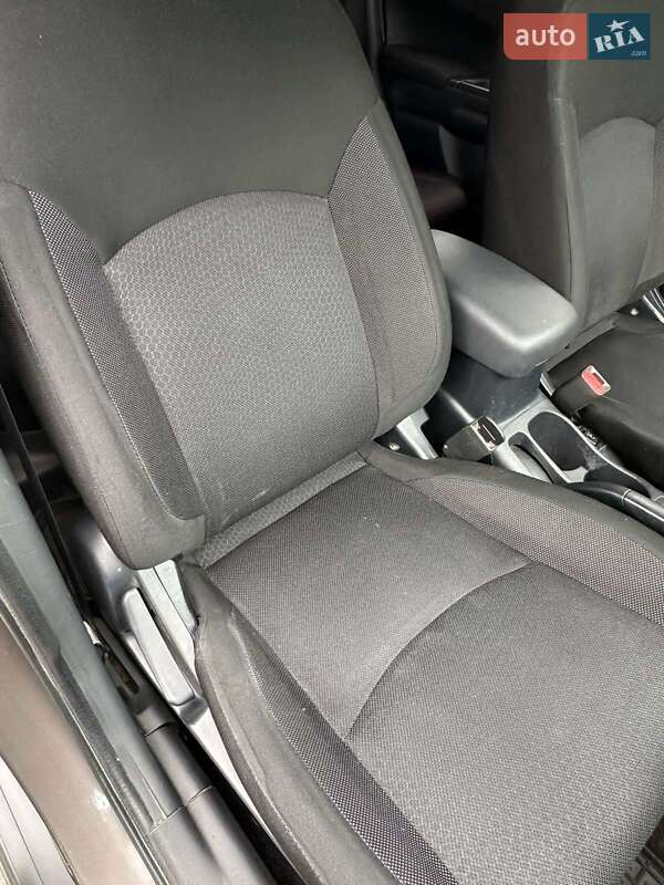 Хетчбек Citroen C4 2012 в Ромнах