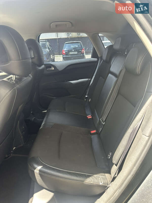 Хэтчбек Citroen C4 2015 в Ивано-Франковске