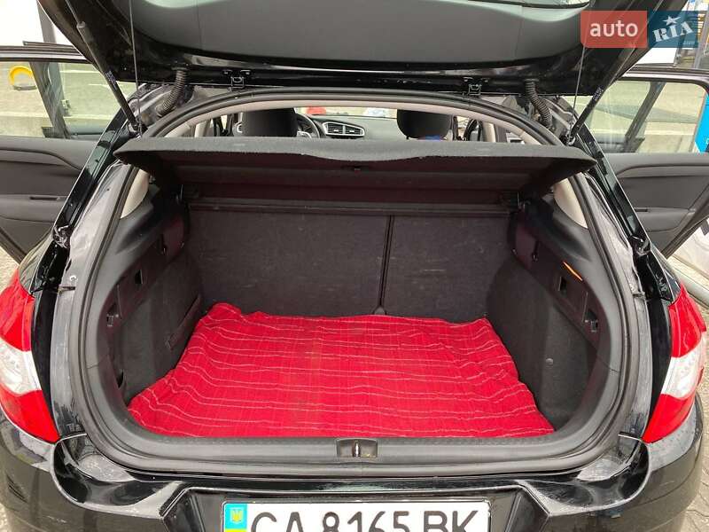 Хэтчбек Citroen C4 2012 в Софиевской Борщаговке