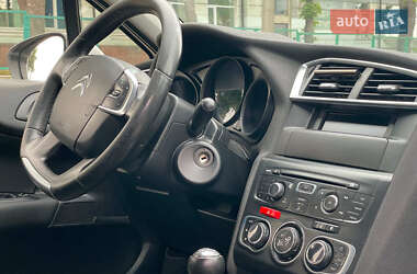 Хэтчбек Citroen C4 2013 в 