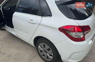 Хэтчбек Citroen C4 2014 в 