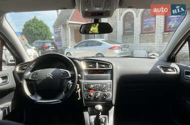 Хэтчбек Citroen C4 2013 в 
