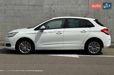 Хэтчбек Citroen C4 2013 в 