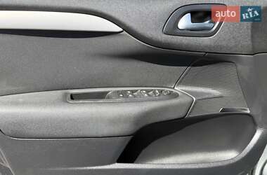 Хэтчбек Citroen C4 2012 в 