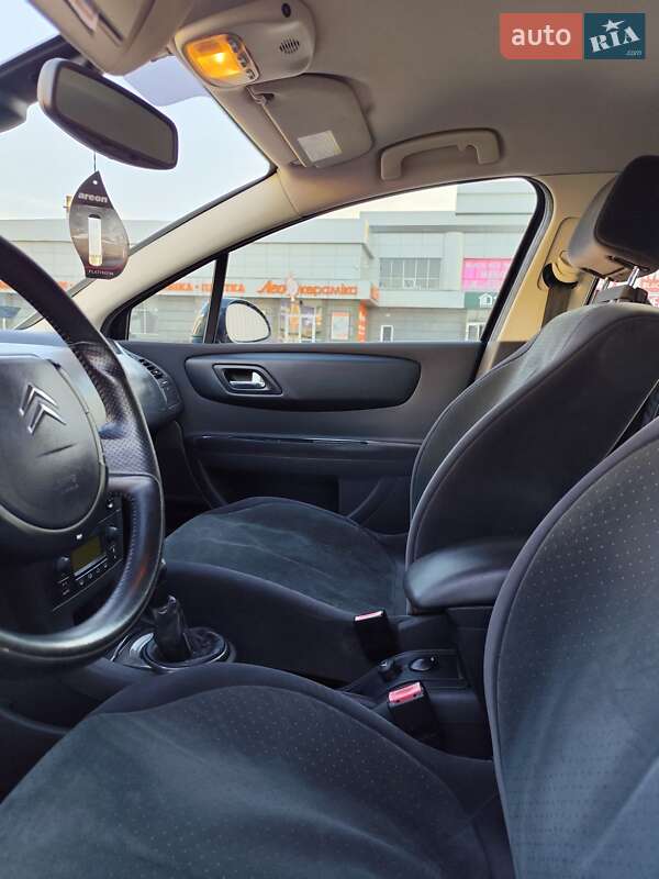 Хэтчбек Citroen C4 2008 в Полтаве