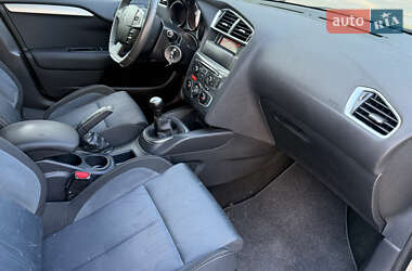 Хэтчбек Citroen C4 2011 в 