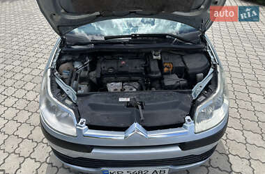 Хетчбек Citroen C4 2008 в 