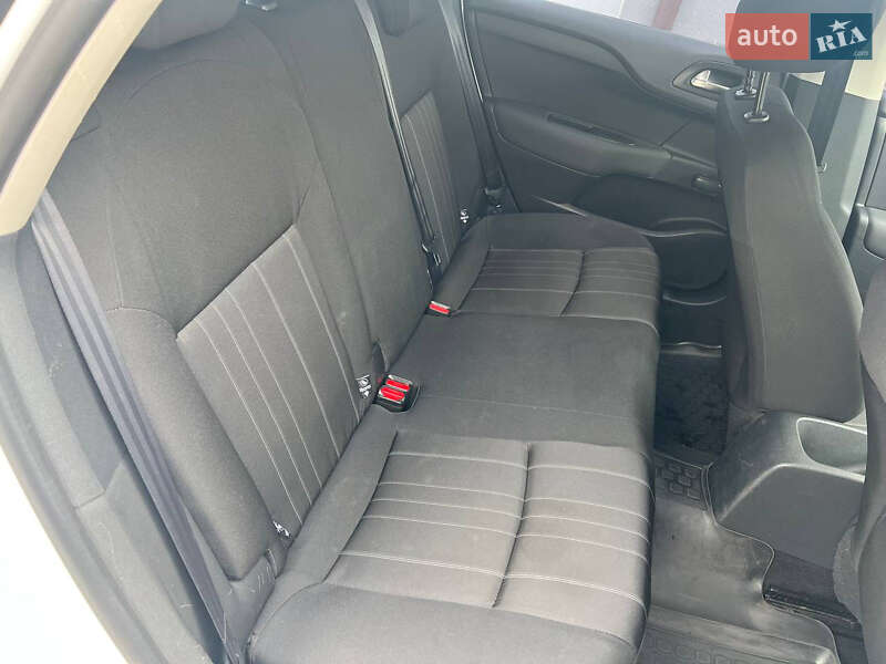 Хэтчбек Citroen C4 2012 в Киеве