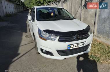 Хэтчбек Citroen C4 2013 в 