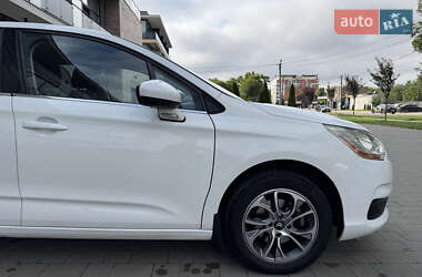 Хэтчбек Citroen C4 2012 в 