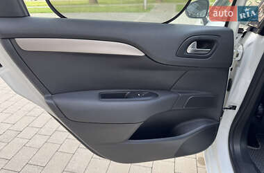 Хэтчбек Citroen C4 2012 в 