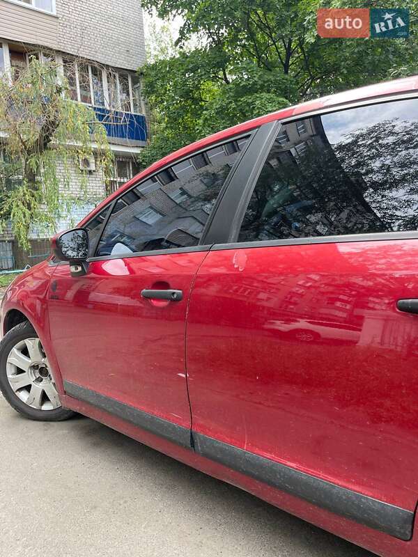 Хетчбек Citroen C4 2010 в Києві