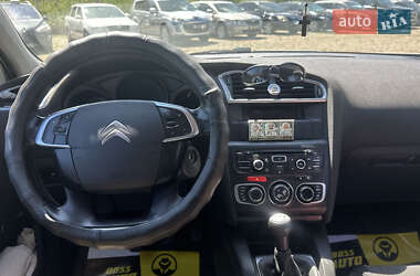 Хэтчбек Citroen C4 2012 в 