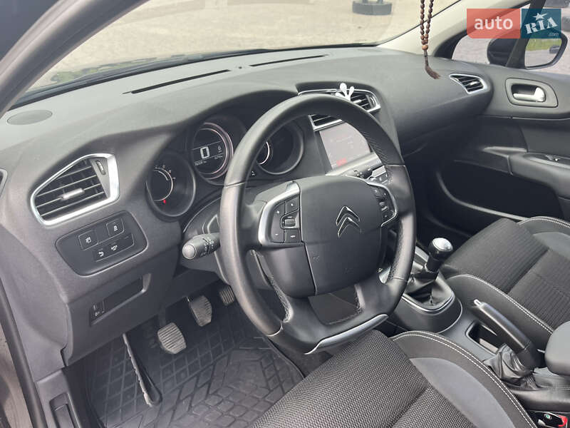 Хэтчбек Citroen C4 2017 в Полтаве