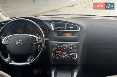 Хэтчбек Citroen C4 2012 в 
