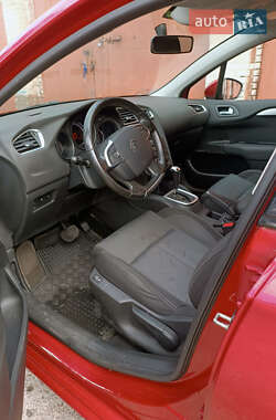 Хэтчбек Citroen C4 2011 в 