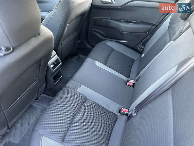 Хэтчбек Citroen C4 2016 в Киеве фото 30 Хэтчбек Citroen C4 2016 в Киеве