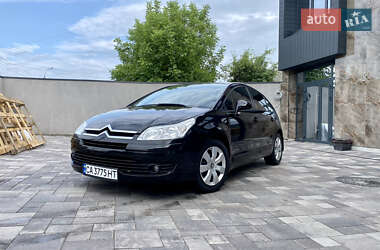 Хэтчбек Citroen C4 2009 в 