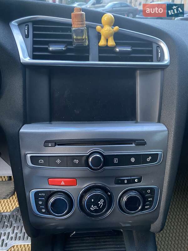 Хэтчбек Citroen C4 2012 в Одессе фото 13 Хэтчбек Citroen C4 2012 в Одессе