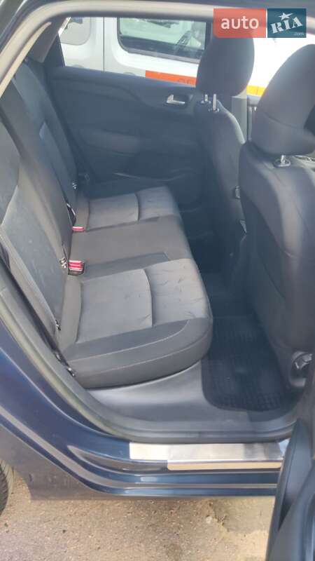 Хэтчбек Citroen C4 2014 в Киеве фото 4 Хэтчбек Citroen C4 2014 в Киеве