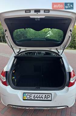 Хэтчбек Citroen C4 2012 в 