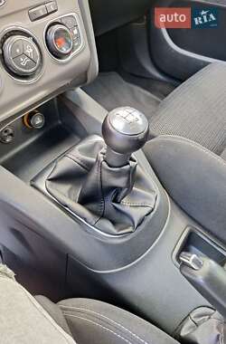 Хэтчбек Citroen C4 2017 в 