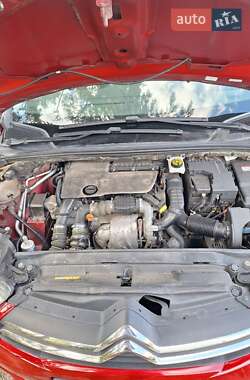 Хэтчбек Citroen C4 2017 в 