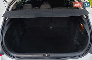 Хэтчбек Citroen C4 2013 в 