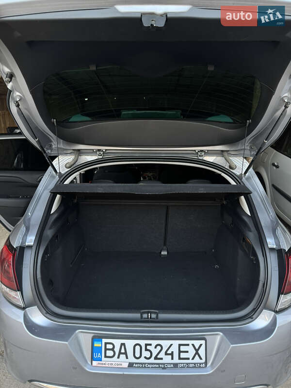 Хэтчбек Citroen C4 2017 в Кропивницком