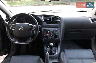 Хэтчбек Citroen C4 2013 в 