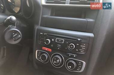 Хэтчбек Citroen C4 2013 в 