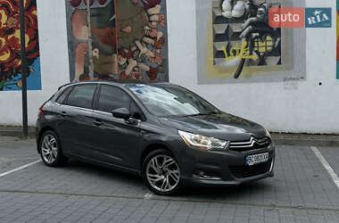 Хэтчбек Citroen C4 2012 в 
