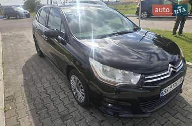 Хэтчбек Citroen C4 2012 в 