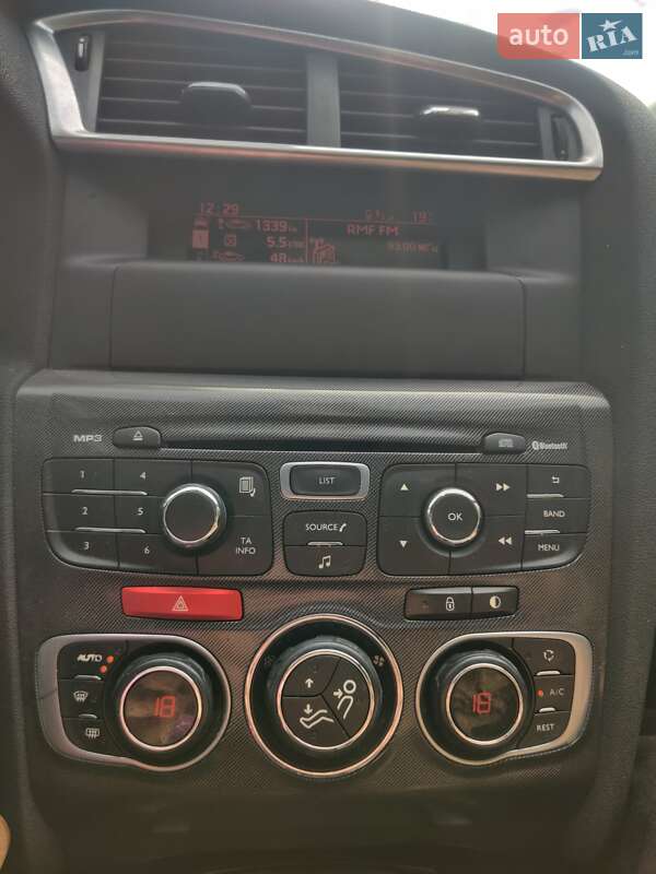 Хэтчбек Citroen C4 2013 в Киеве