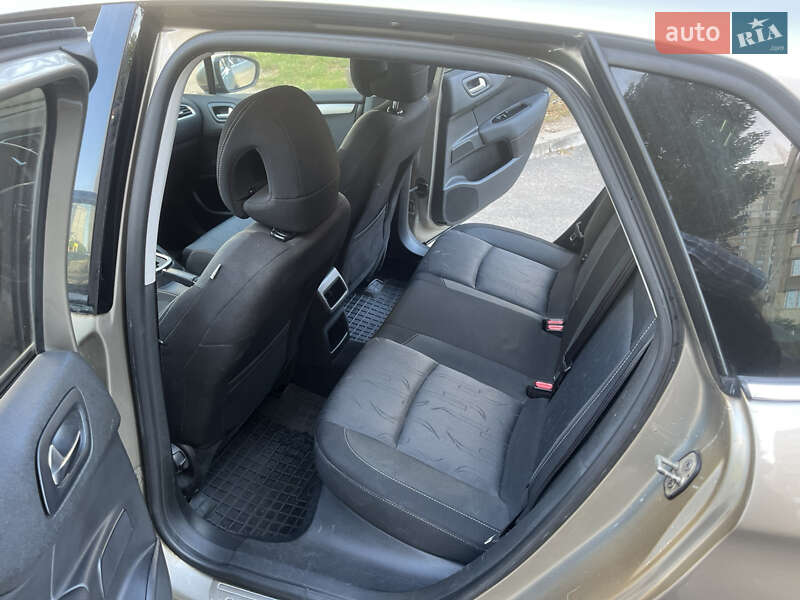 Хэтчбек Citroen C4 2013 в Киеве