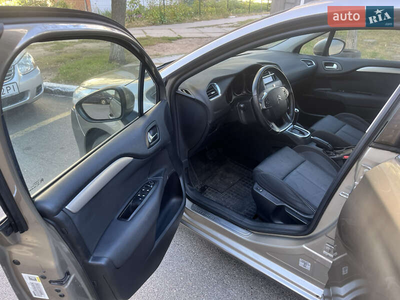 Хэтчбек Citroen C4 2013 в Киеве